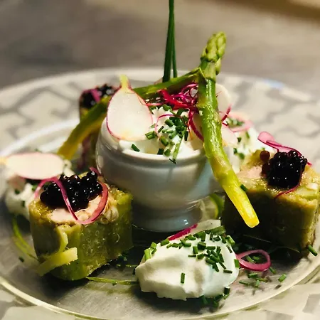 Lou Caleu Restaurant Le Rocher Des Abeilles Hotel